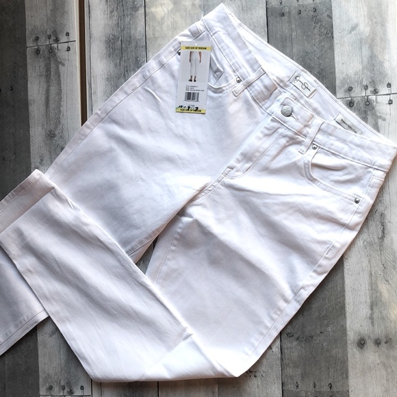 Jessica Simpson Relaxed Skinny Jeans - Picture 4 of 7